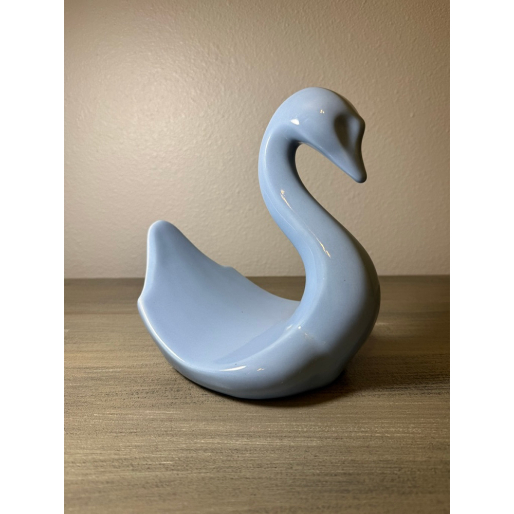 VOHANN of California Blue
Swan Hand Towel Holder
Vintage Mid Century MCM